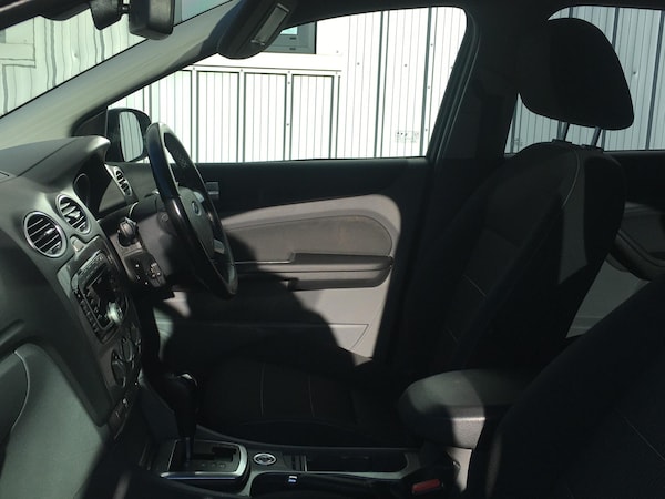 Used Ford Focus 2010 for sale - 76215529: Photo 65