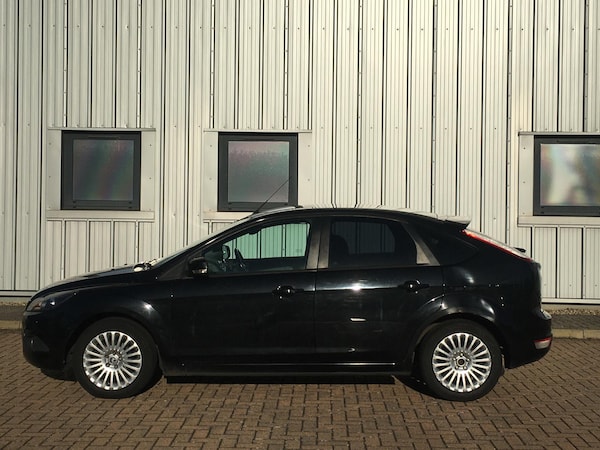 Used Ford Focus 2010 for sale - 76215529: Photo 8