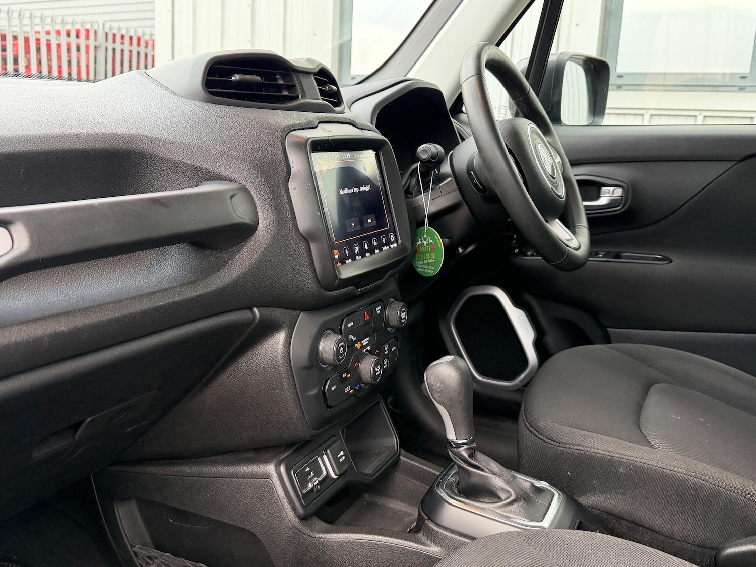 Used Jeep Renegade 2018 for sale - 76824499: Photo 14