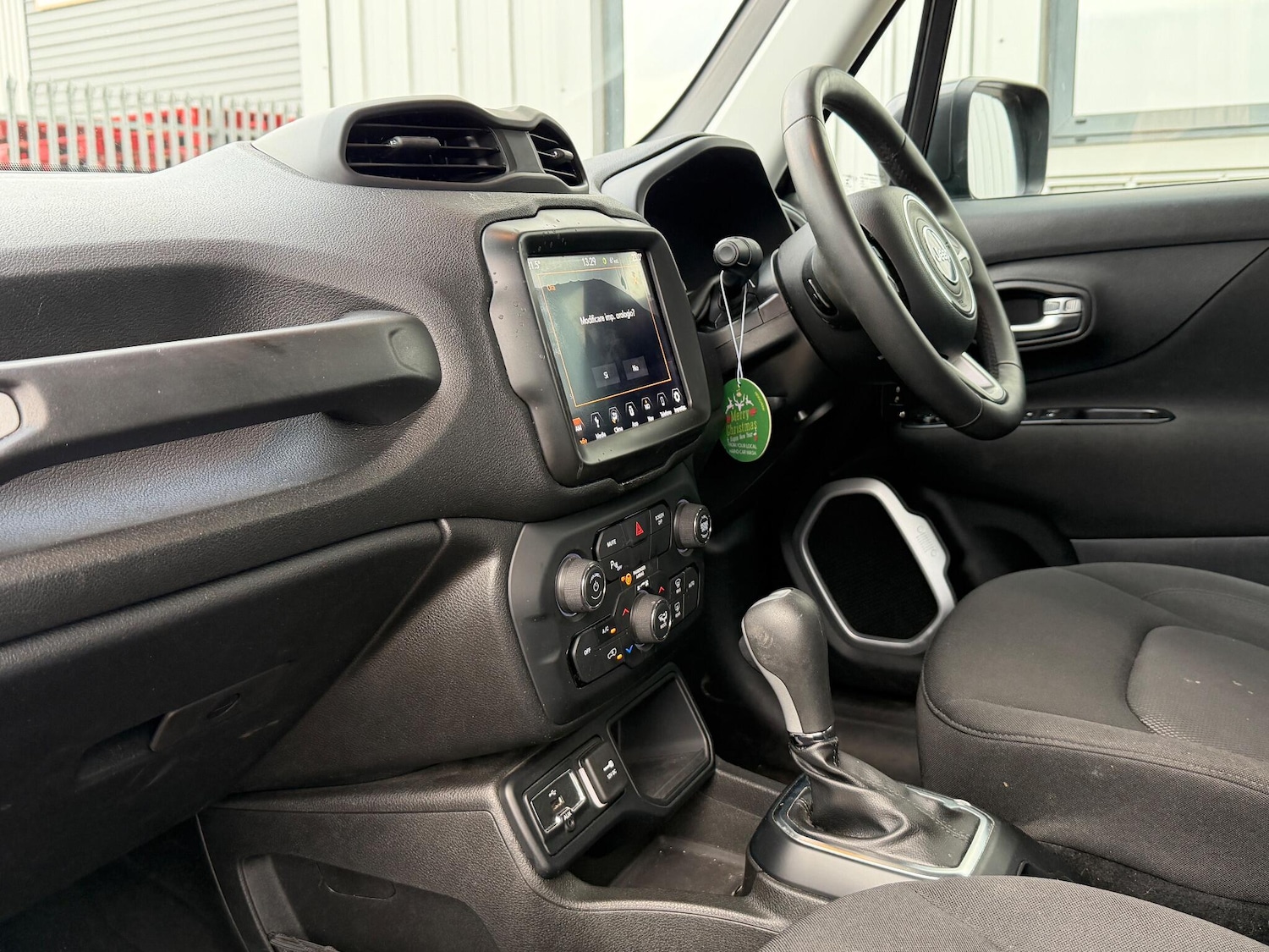 Used Jeep Renegade 2018 for sale - 76824499: Photo 16