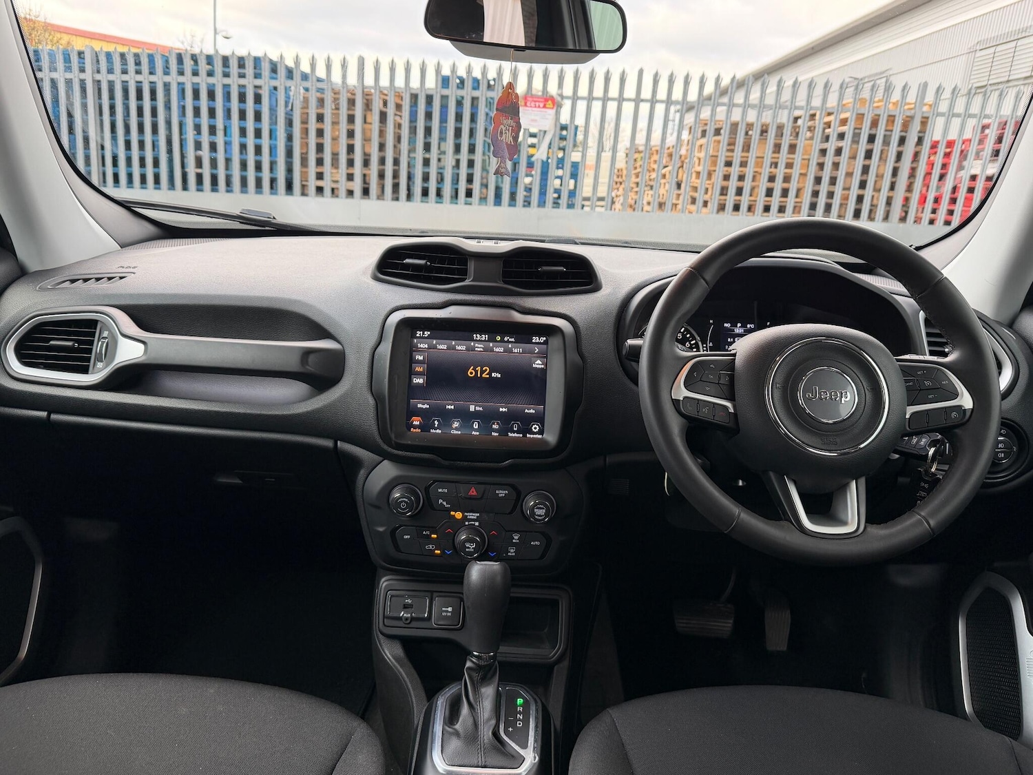 Used Jeep Renegade 2018 for sale - 76824499: Photo 17