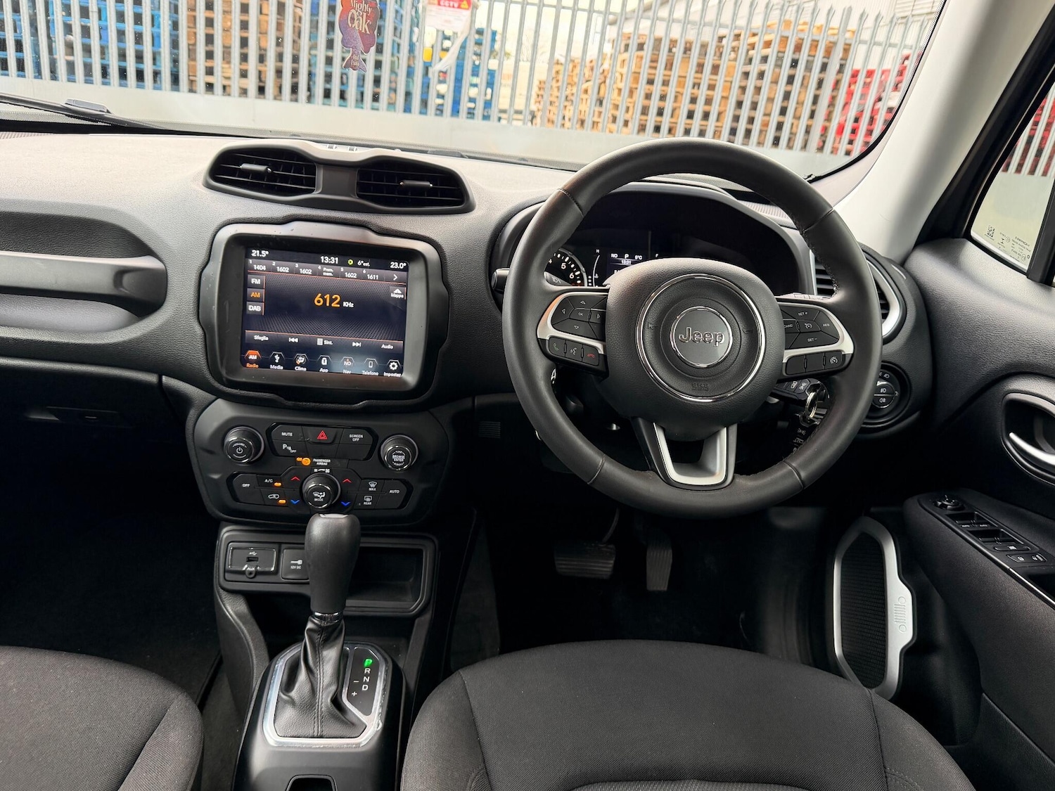 Used Jeep Renegade 2018 for sale - 76824499: Photo 18