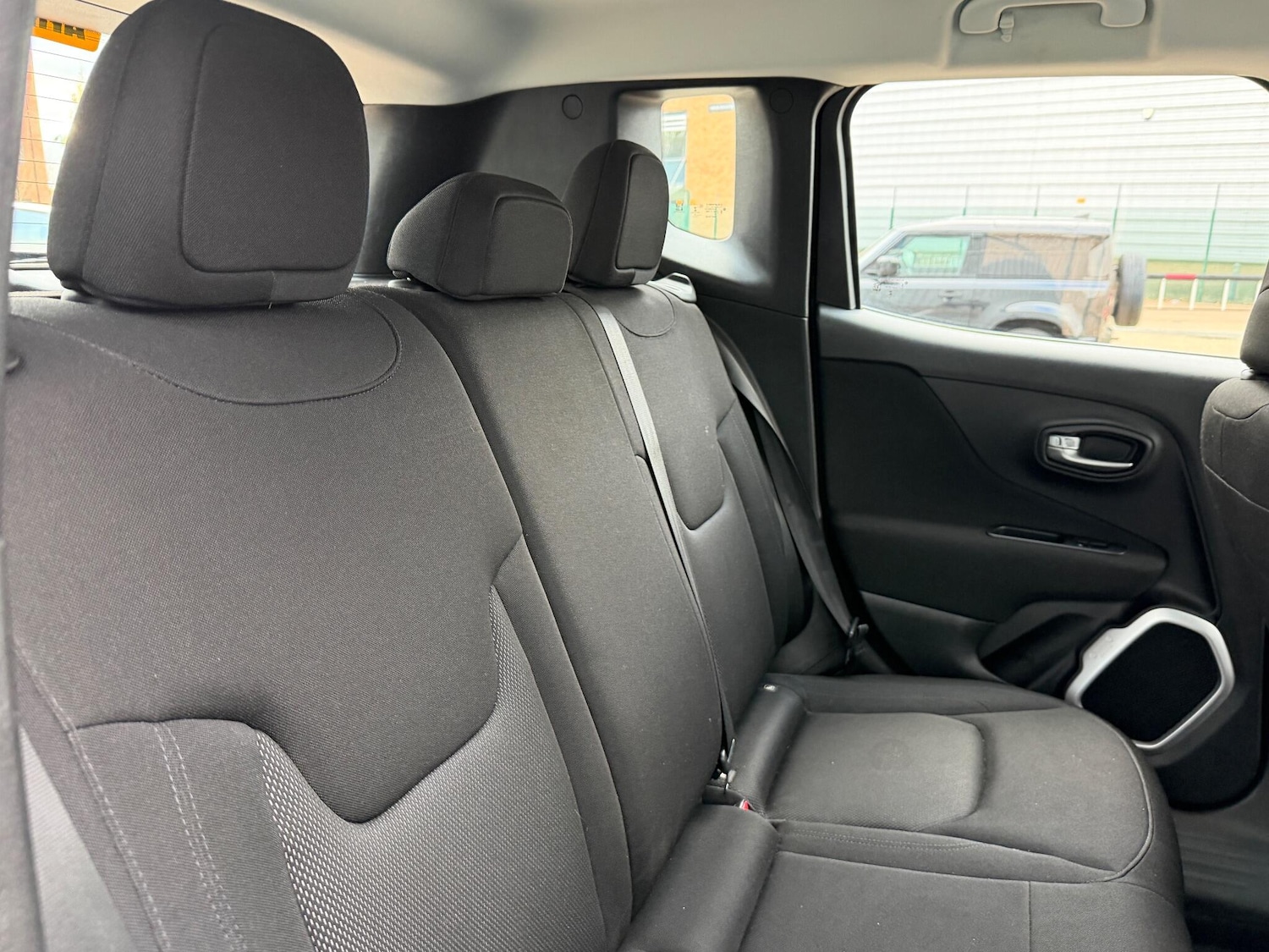 Used Jeep Renegade 2018 for sale - 76824499: Photo 23