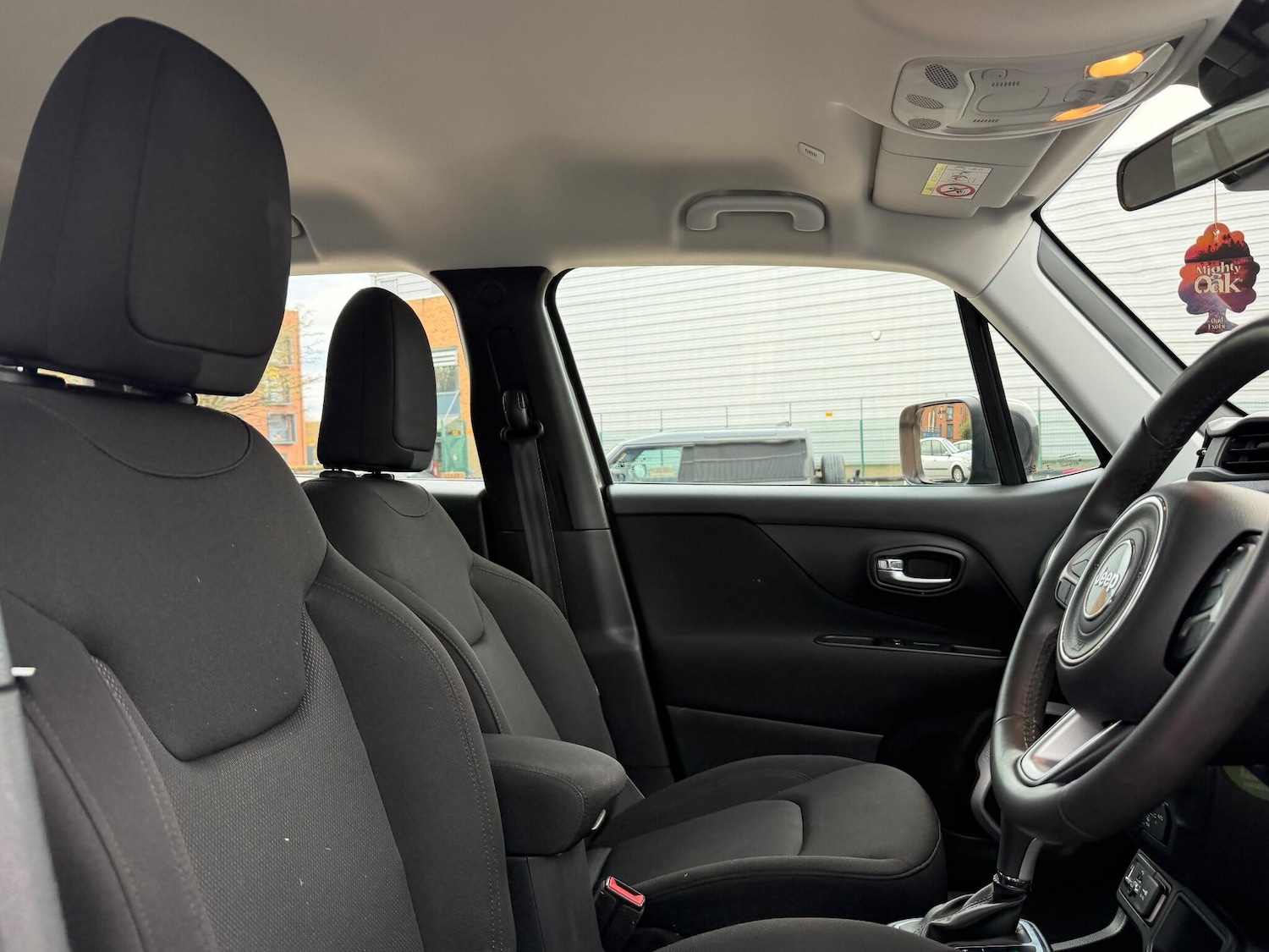 Used Jeep Renegade 2018 for sale - 76824499: Photo 24