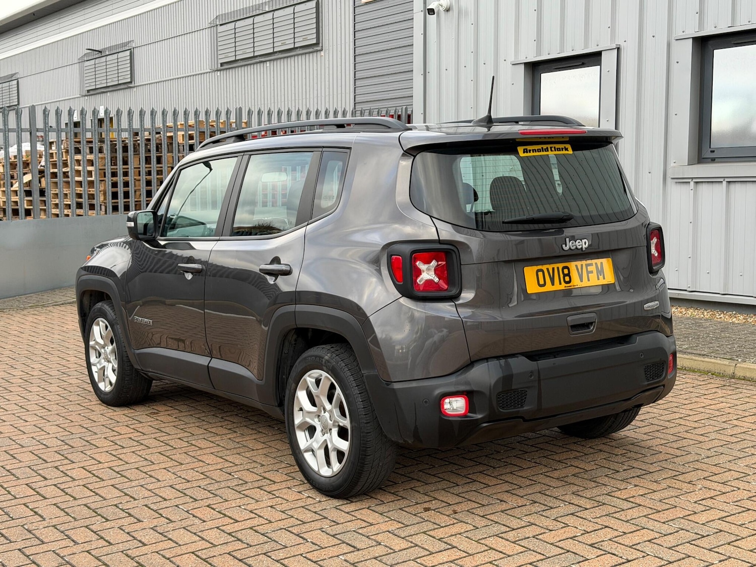 Used Jeep Renegade 2018 for sale - 76824499: Photo 4