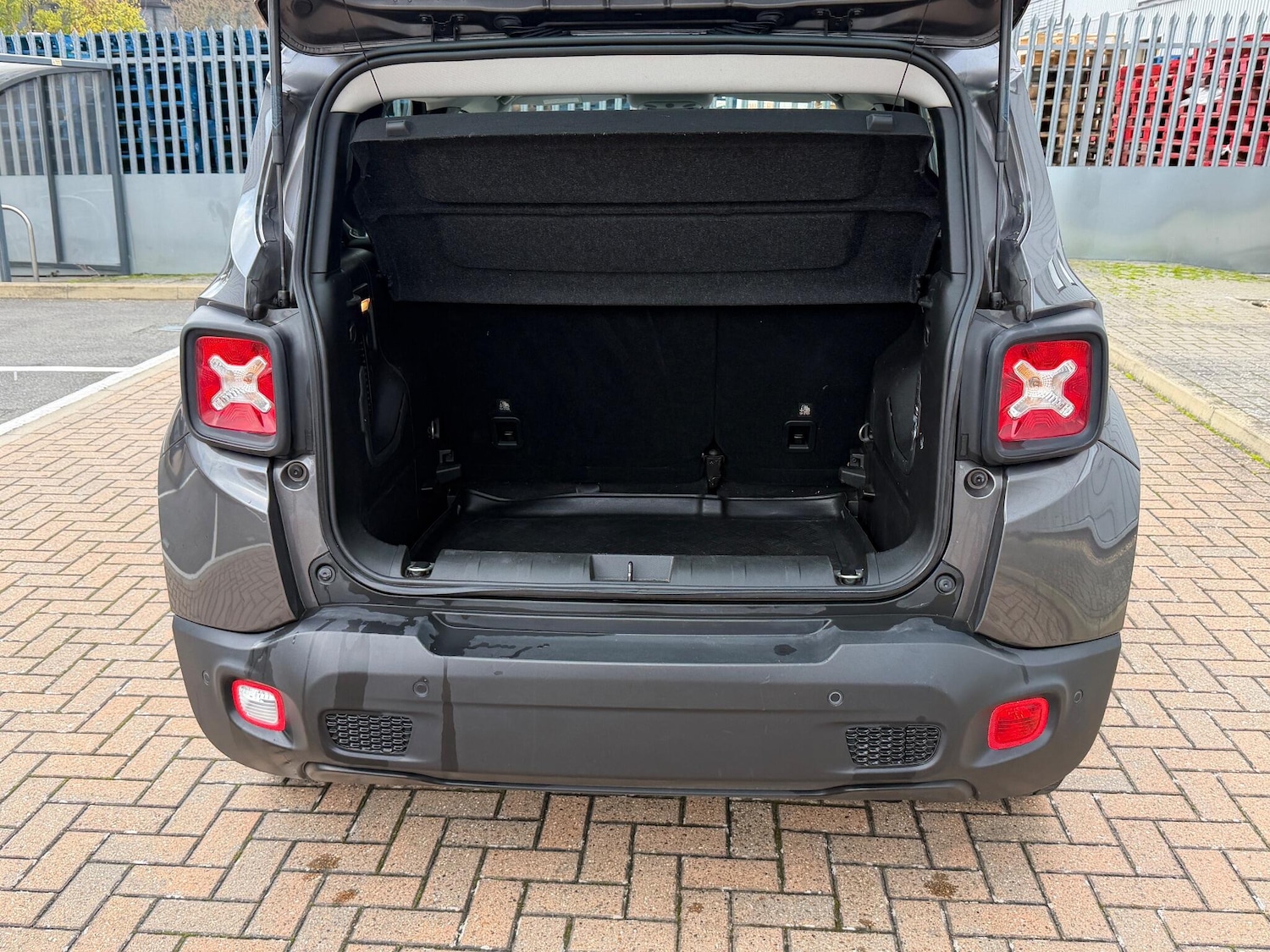 Used Jeep Renegade 2018 for sale - 76824499: Photo 47