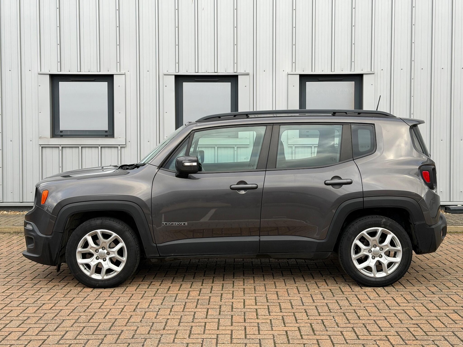 Used Jeep Renegade 2018 for sale - 76824499: Photo 8