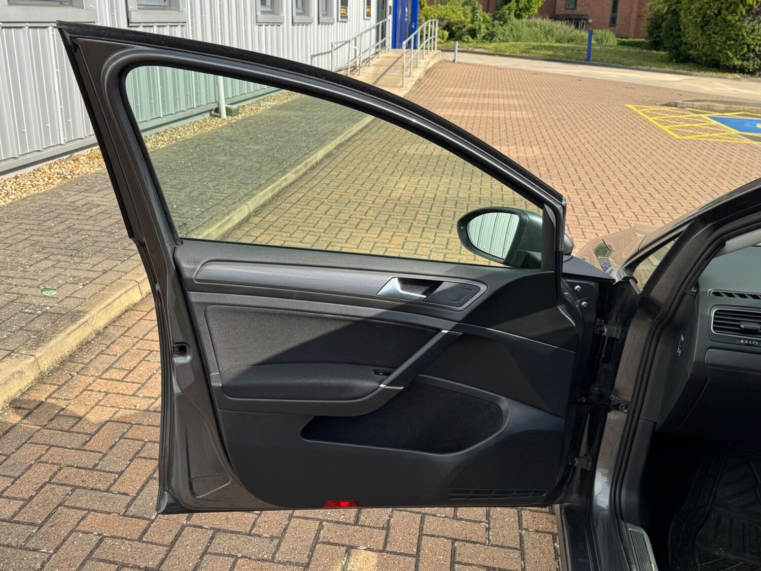 Vehicle 29