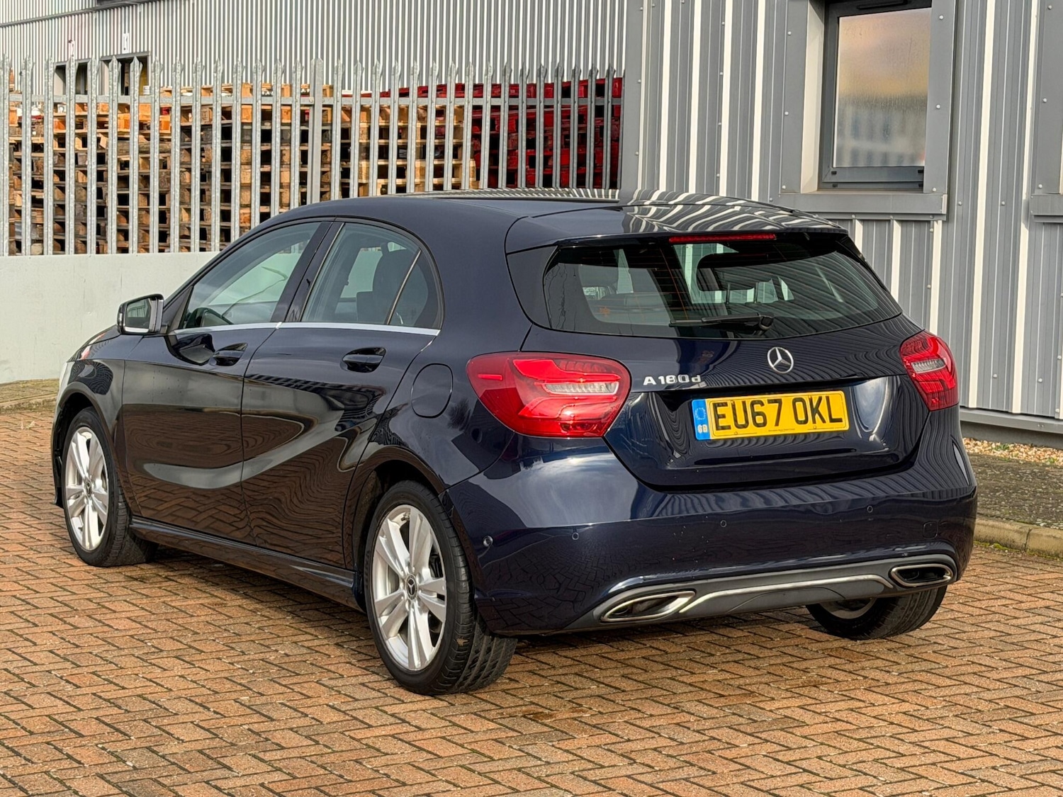 Used Mercedes-Benz A-Class for sale - 76927021: Photo 3