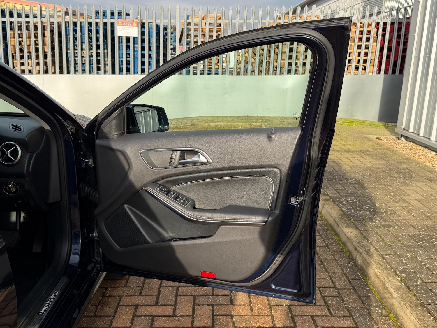 Used Mercedes-Benz A-Class for sale - 76927021: Photo 43