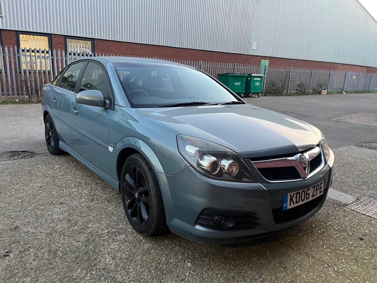 Used Vauxhall Vectra 2006 for sale - 77794409: Photo 2