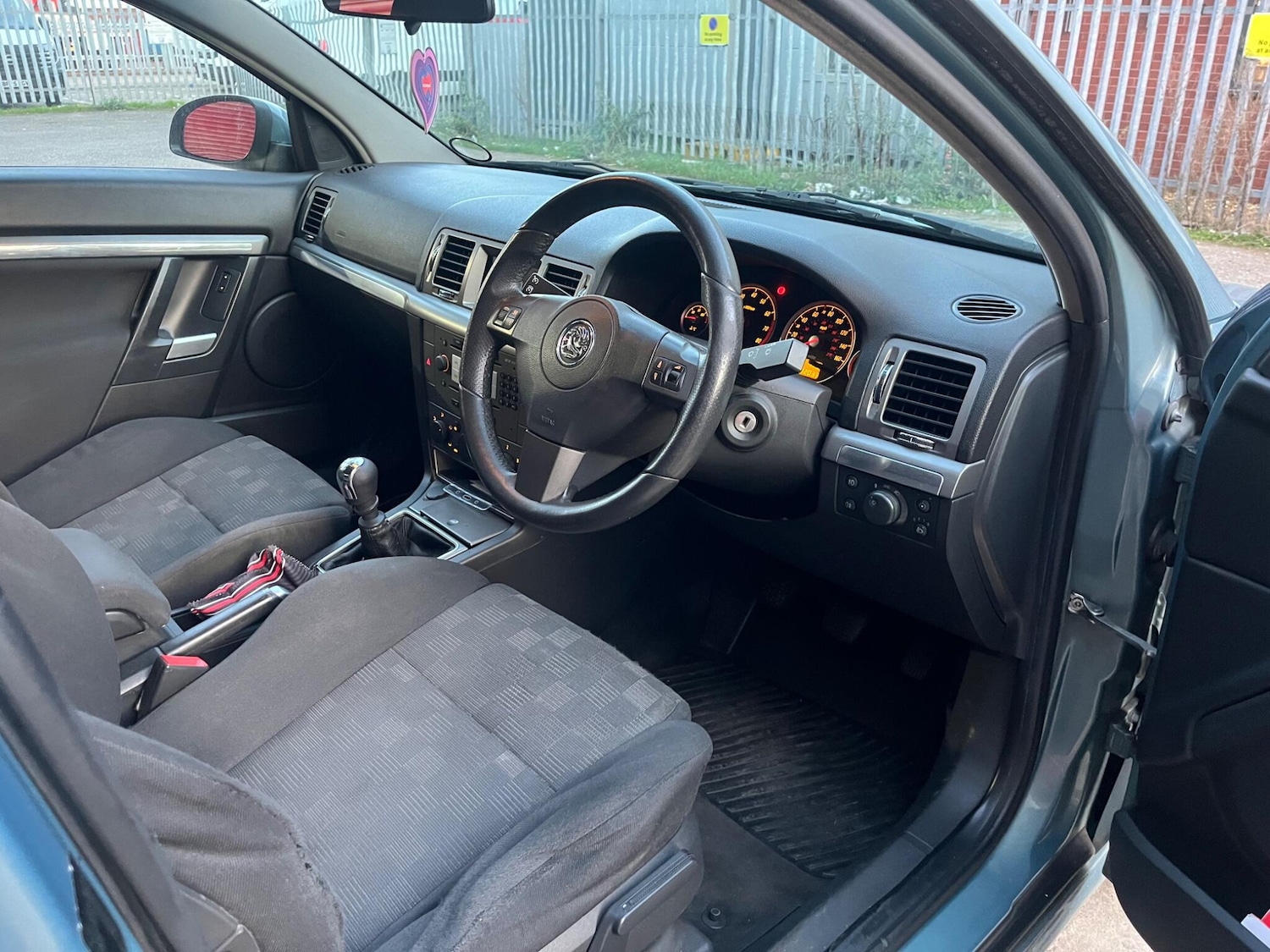 Used Vauxhall Vectra 2006 for sale - 77794409: Photo 26