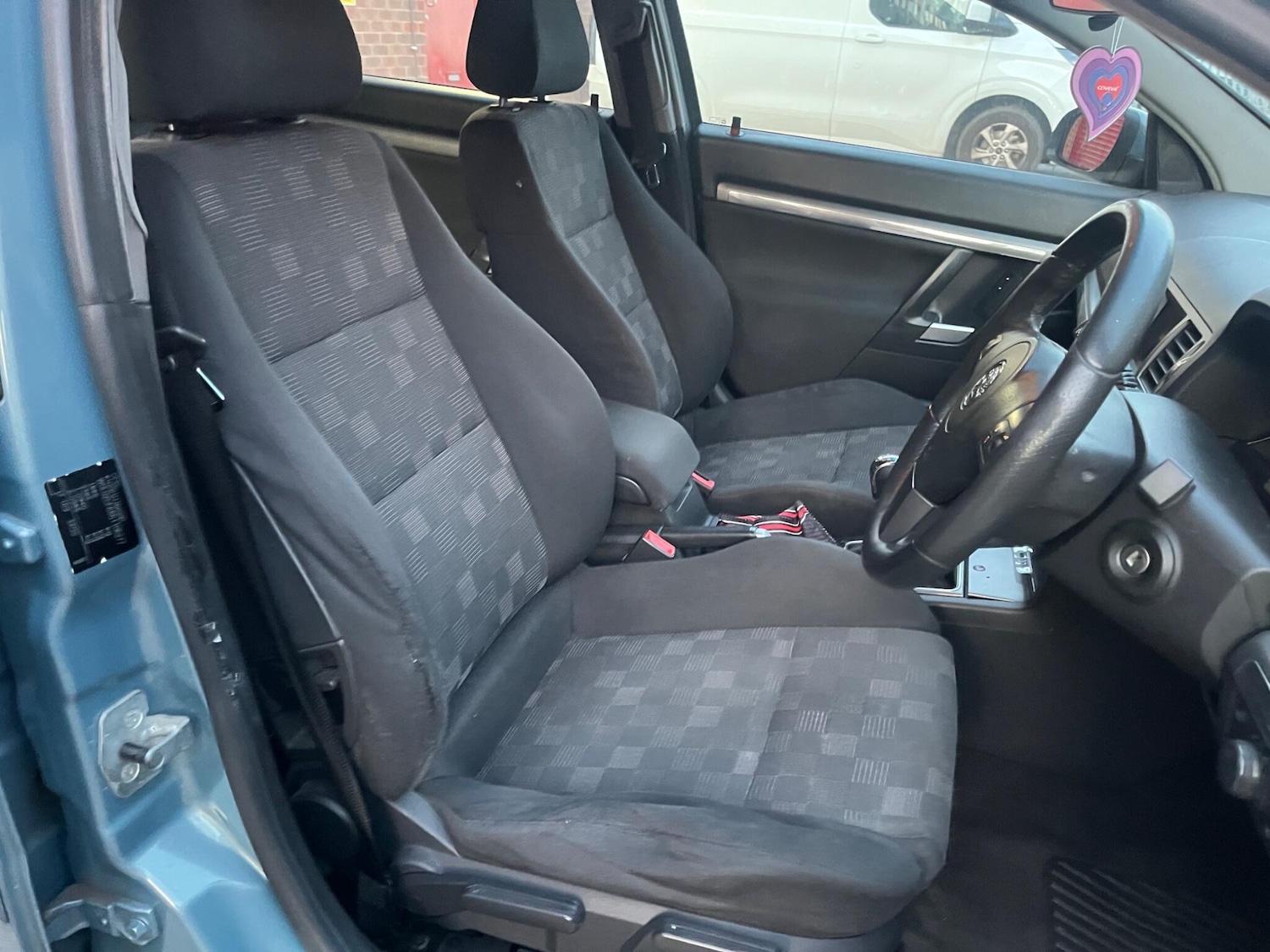 Used Vauxhall Vectra 2006 for sale - 77794409: Photo 34