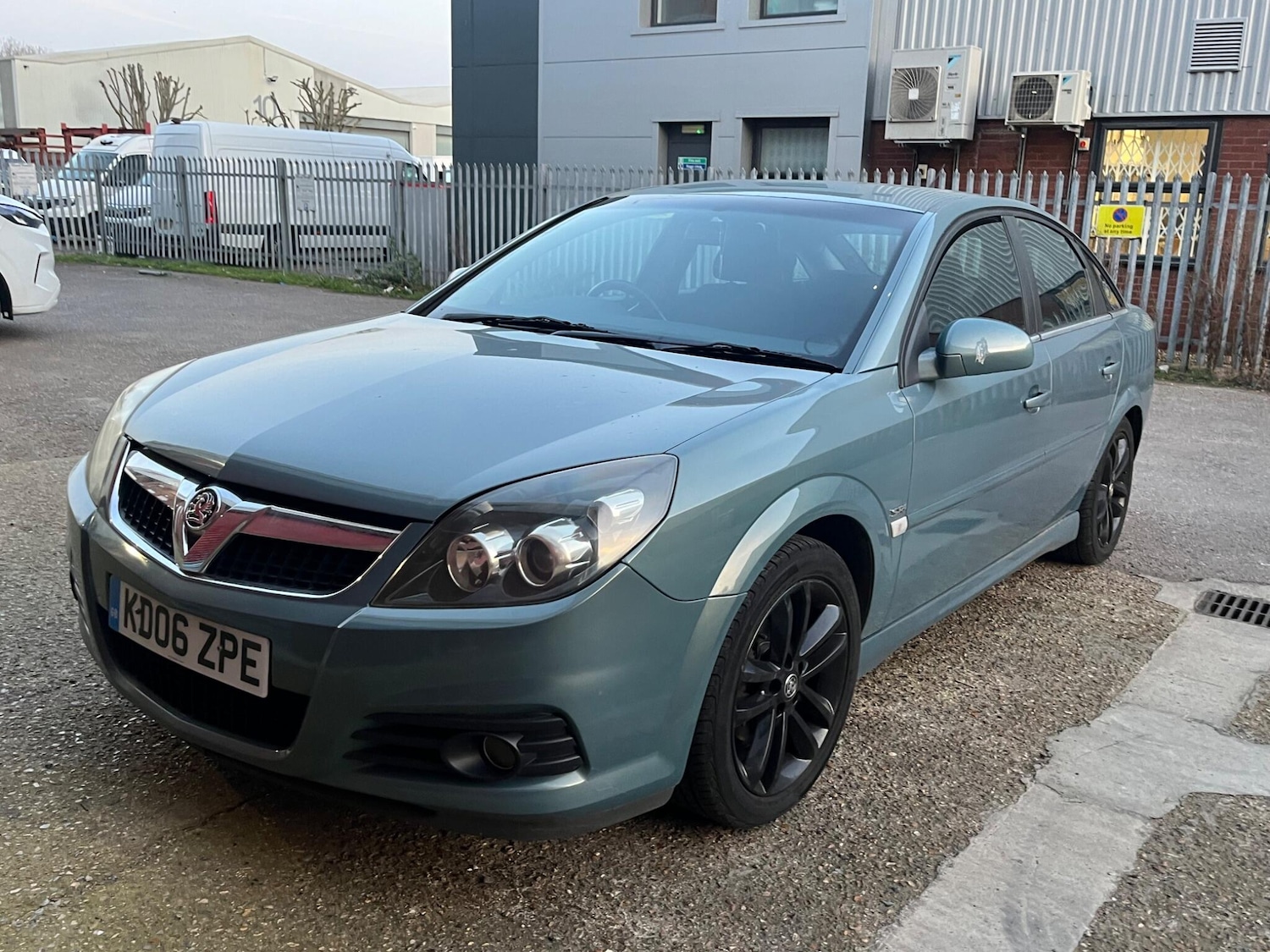 Used Vauxhall Vectra 2006 for sale - 77794409: Photo 4