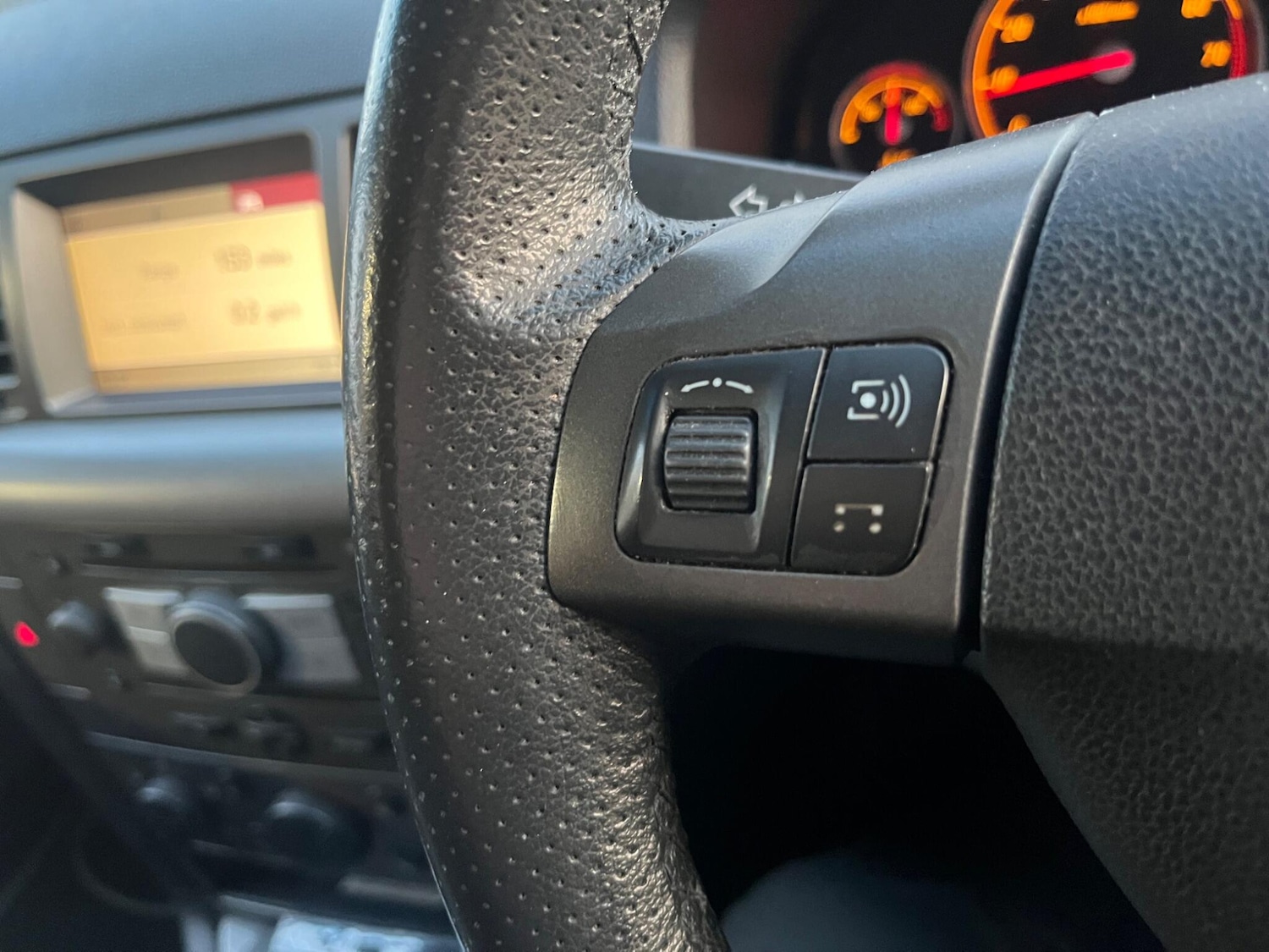 Used Vauxhall Vectra 2006 for sale - 77794409: Photo 51