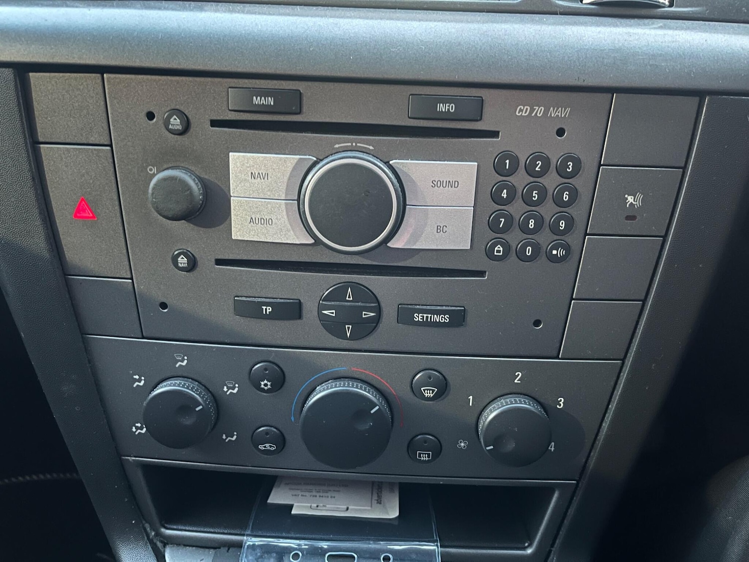 Used Vauxhall Vectra 2006 for sale - 77794409: Photo 62