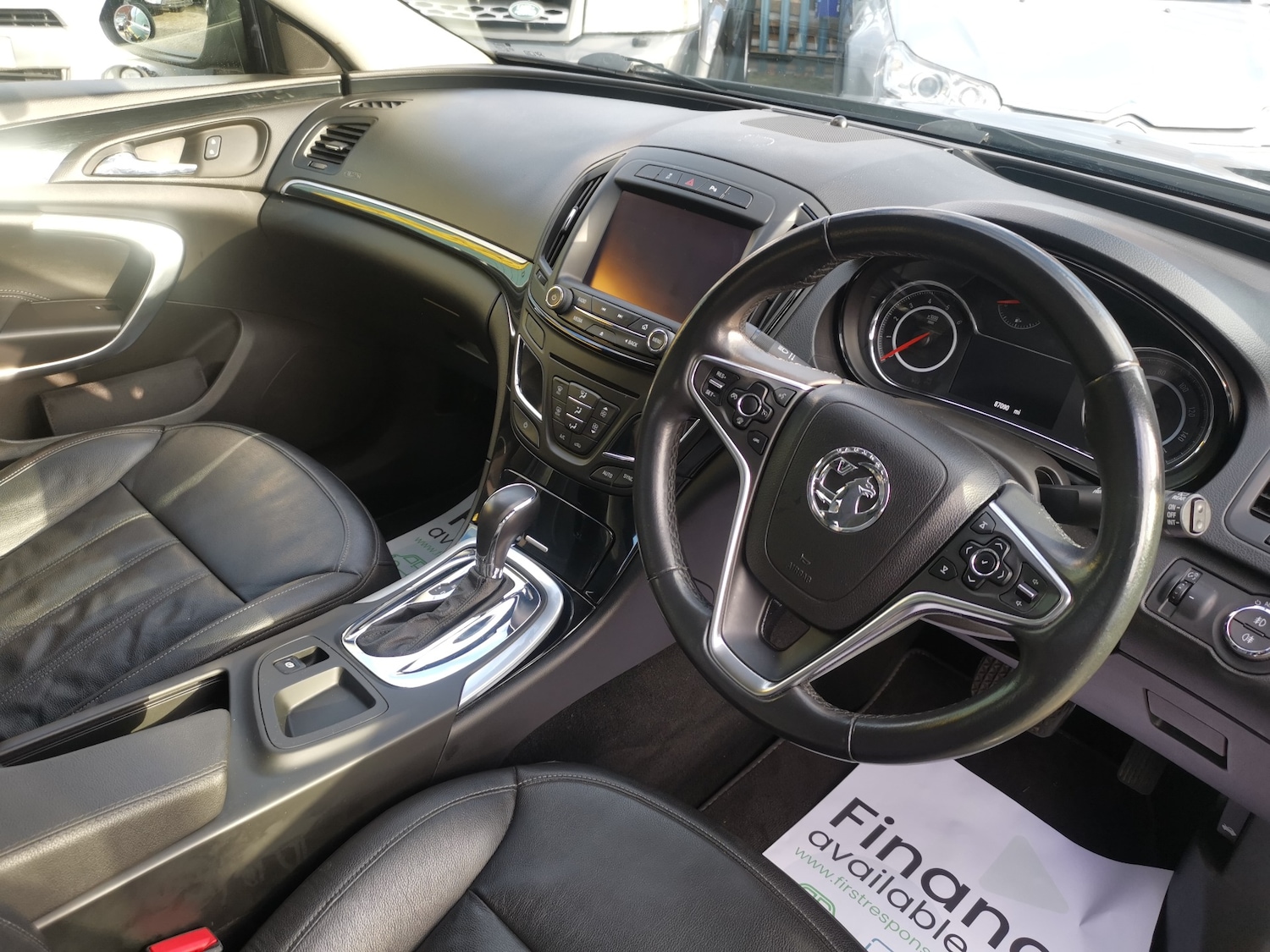 Used Vauxhall Insignia 2015 for sale - 77033143: Photo 2