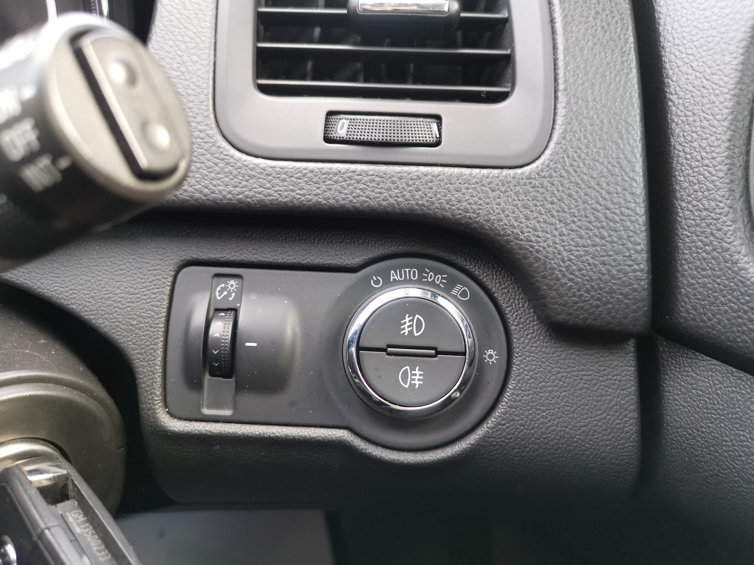 Used Vauxhall Insignia 2015 for sale - 77033143: Photo 28