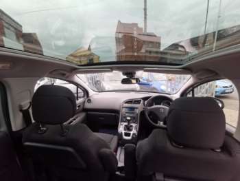 Used Peugeot 5008 2012 for sale - 75392610: Photo