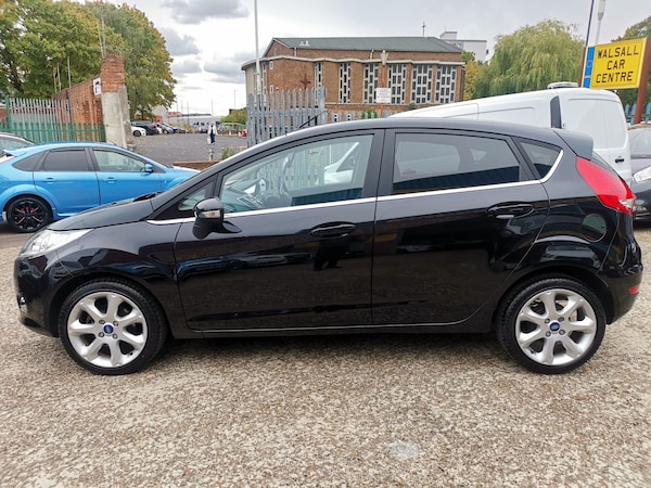 Used Ford Fiesta 2011 for sale - 76078892: Photo 6