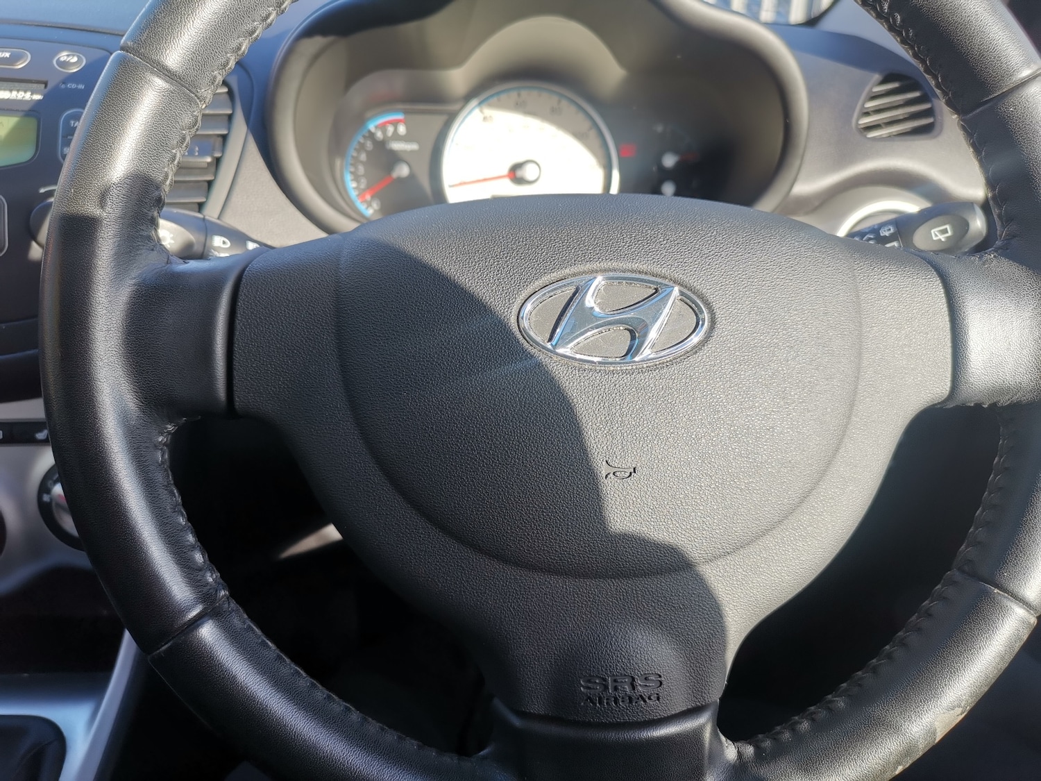Used Hyundai i10 2011 for sale - 77890095: Photo 16
