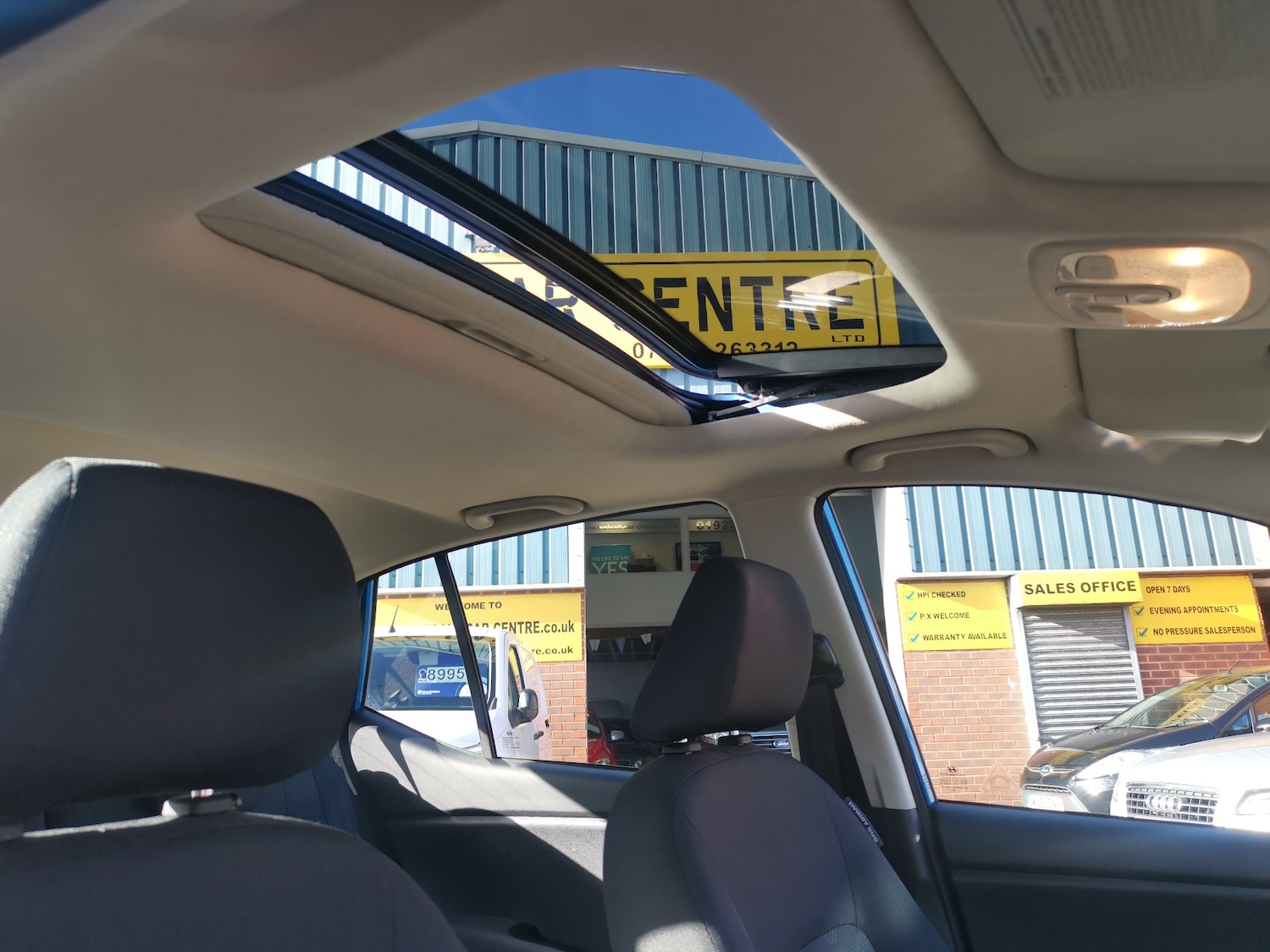 Used Hyundai i10 2011 for sale - 77890095: Photo 17