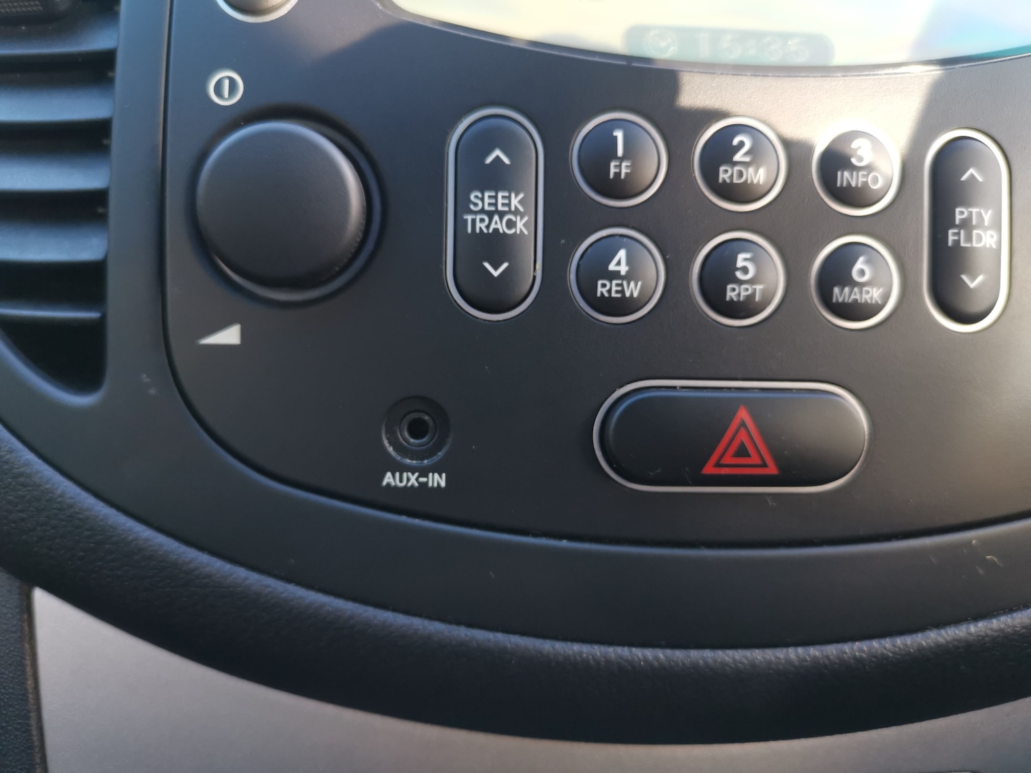 Used Hyundai i10 2011 for sale - 77890095: Photo 24