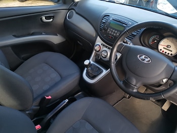 Used Hyundai i10 2011 for sale - 77890095: Photo