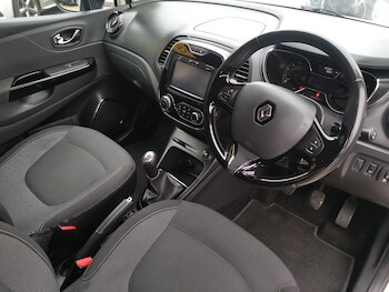 Used Renault Captur 2014 for sale - 77797025: Photo