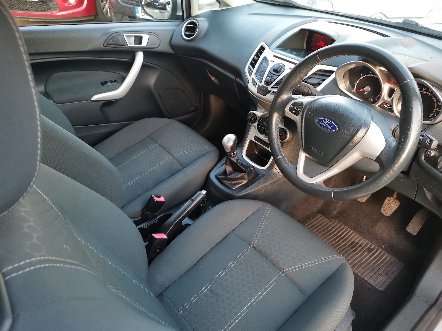 Used Ford Fiesta 2012 for sale - 76519510: Photo 2