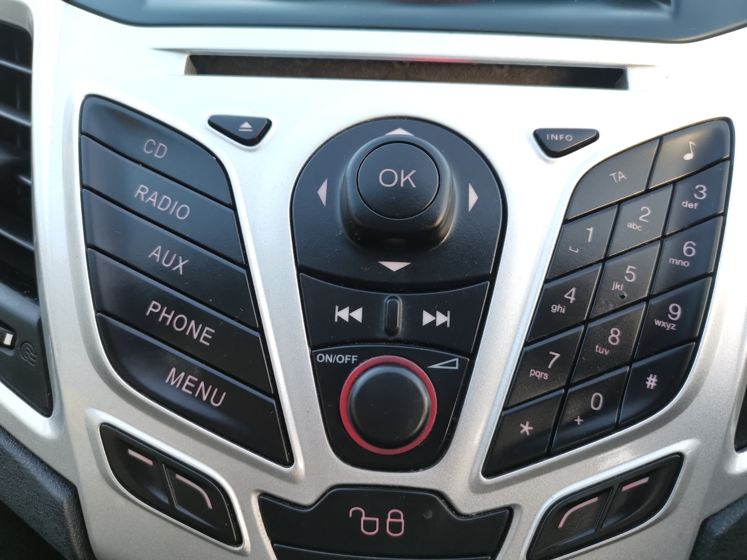 Used Ford Fiesta 2012 for sale - 76519510: Photo 20