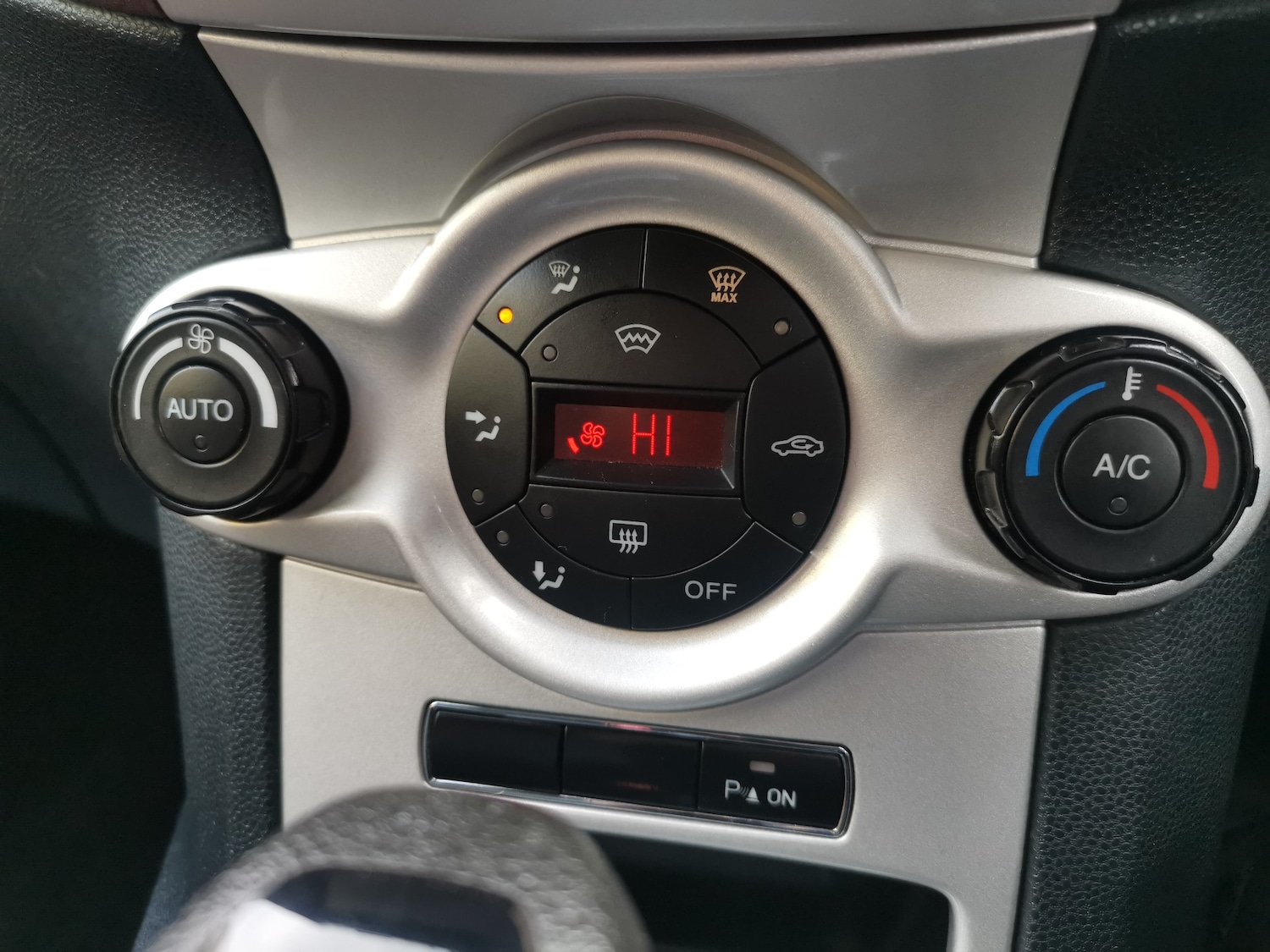 Used Ford Fiesta 2010 for sale - 76534071: Photo 15