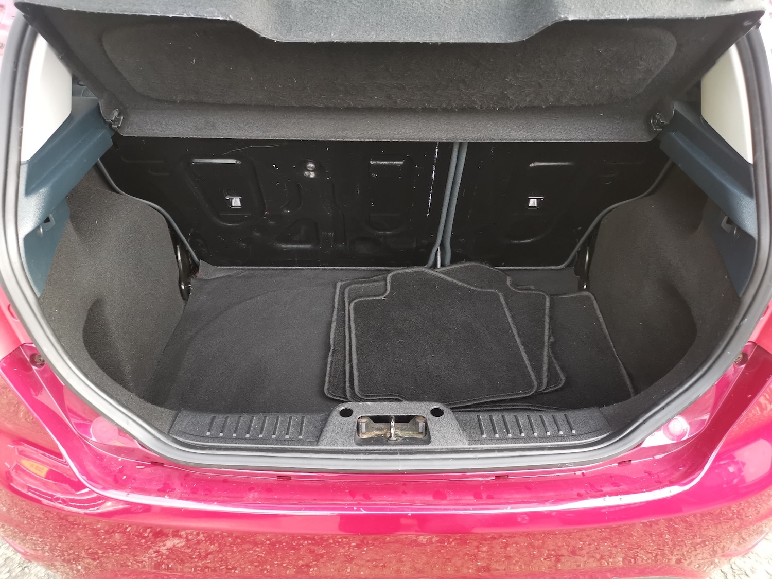 Used Ford Fiesta 2010 for sale - 76534071: Photo 19