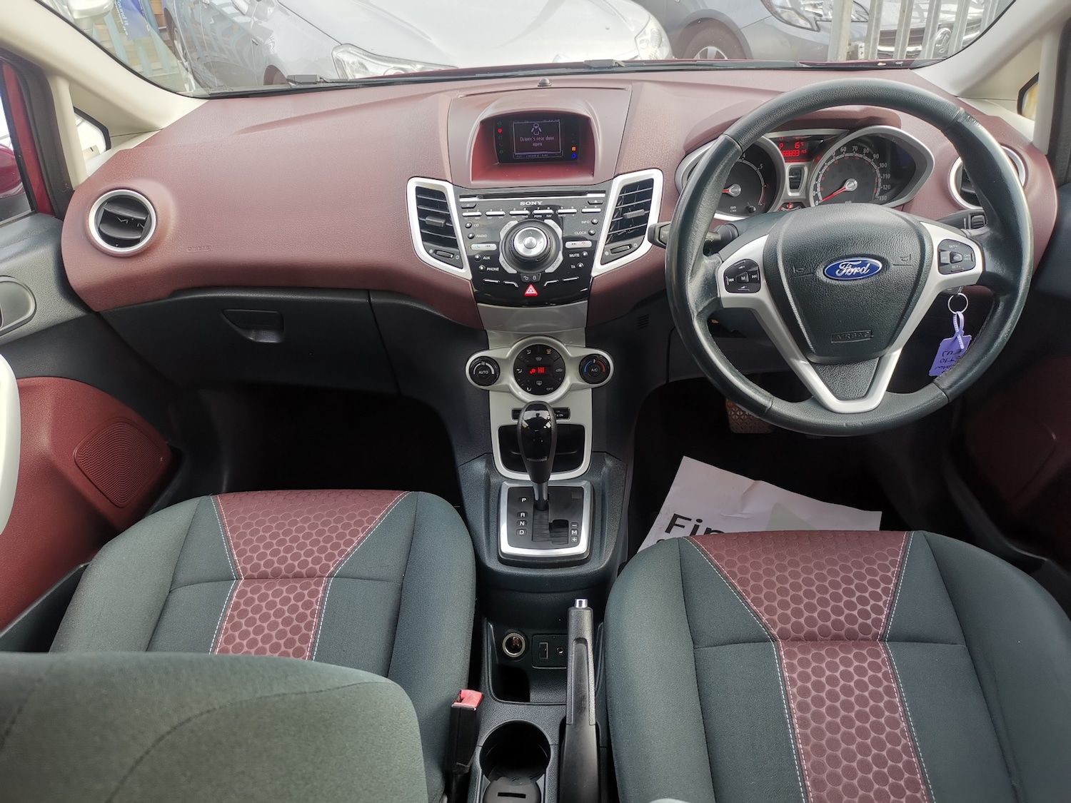 Used Ford Fiesta 2010 for sale - 76534071: Photo 2