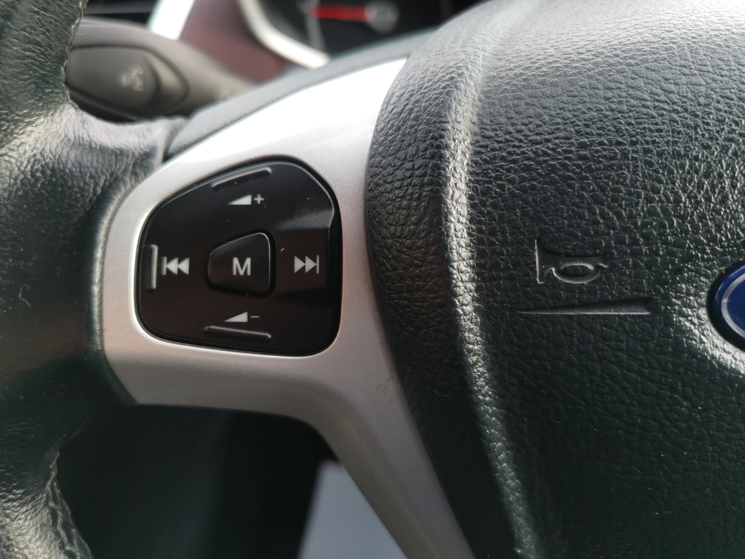 Used Ford Fiesta 2010 for sale - 76534071: Photo 24