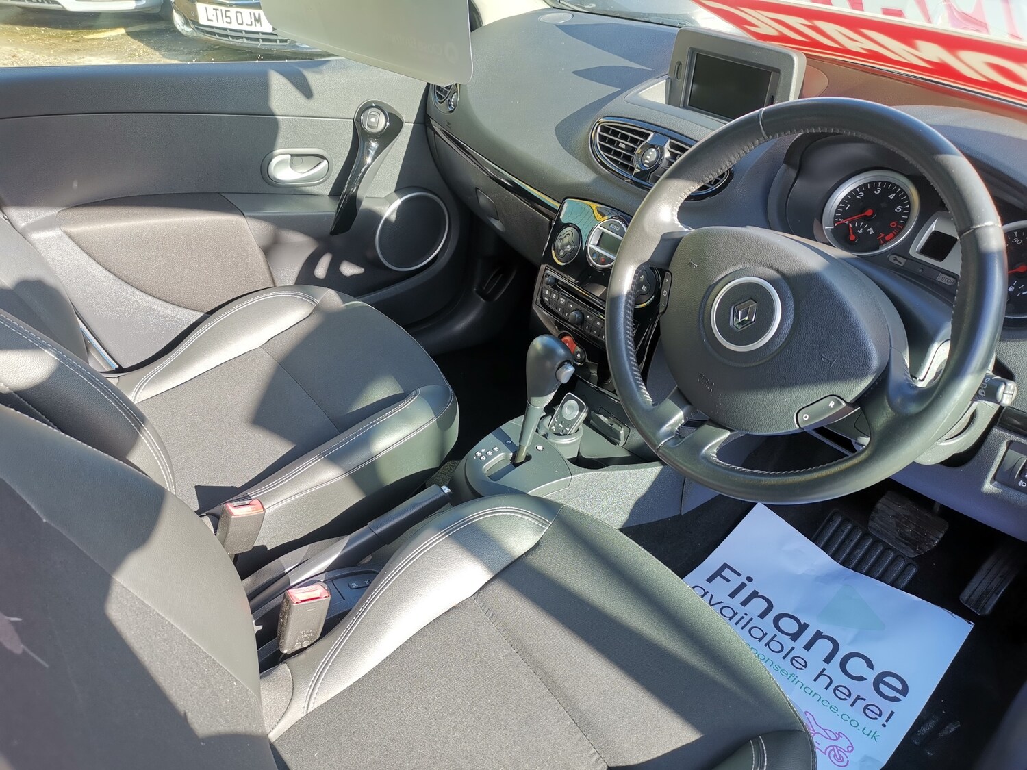 Used Renault Clio 2011 for sale - 76316673: Photo 11