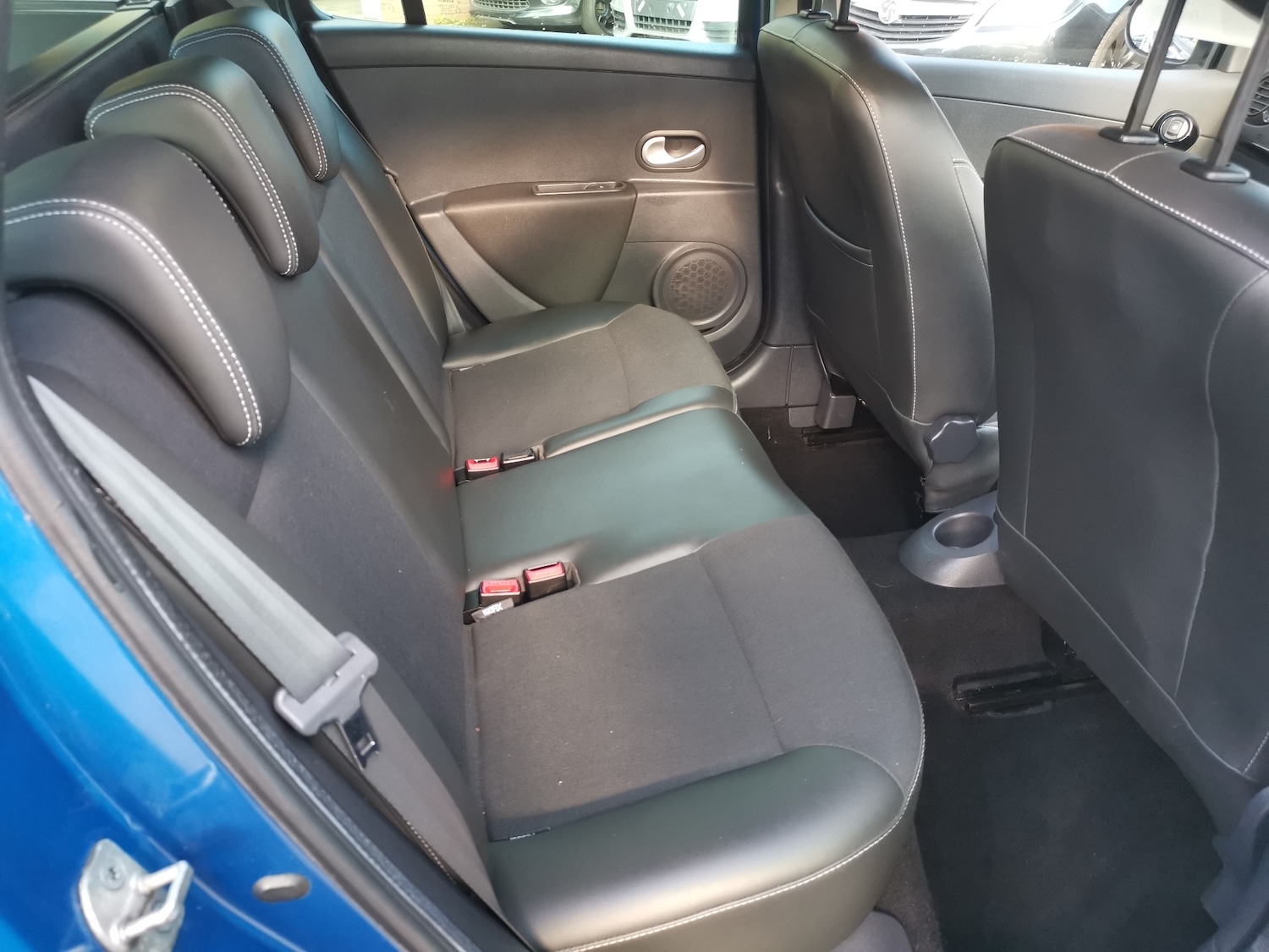 Used Renault Clio 2011 for sale - 76316673: Photo 16