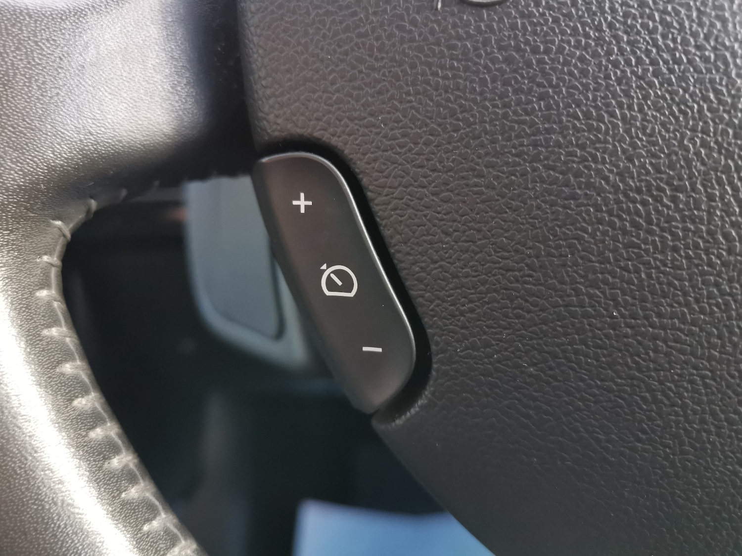 Used Renault Clio 2011 for sale - 76316673: Photo 26