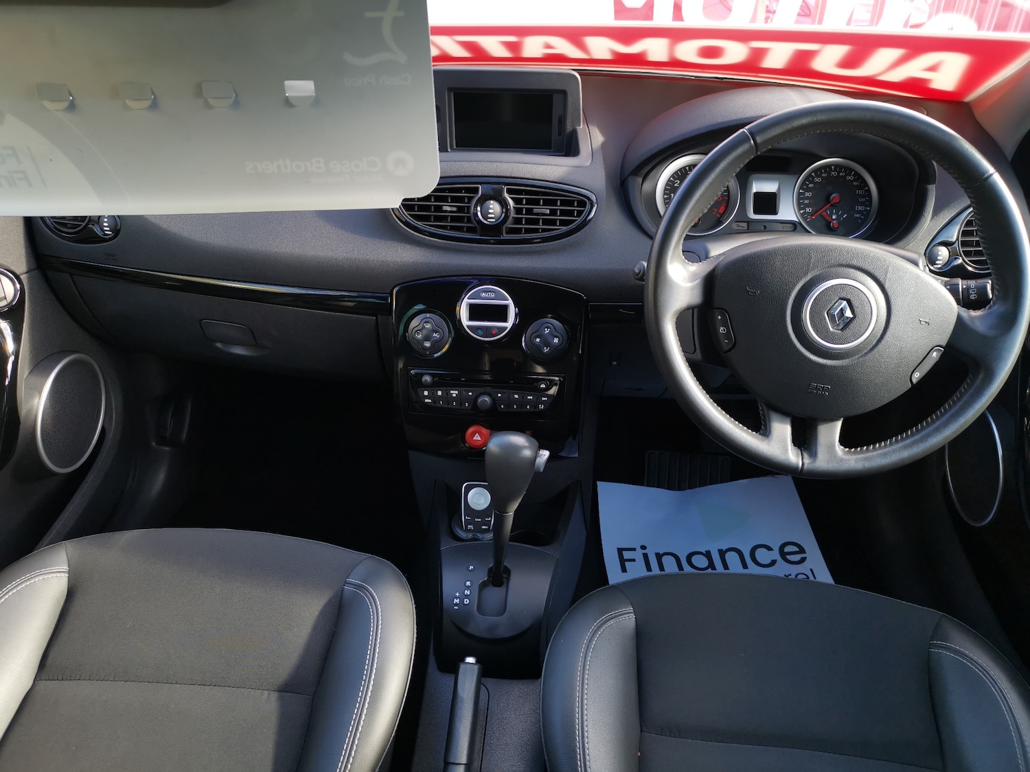 Used Renault Clio 2011 for sale - 76316673: Photo 3