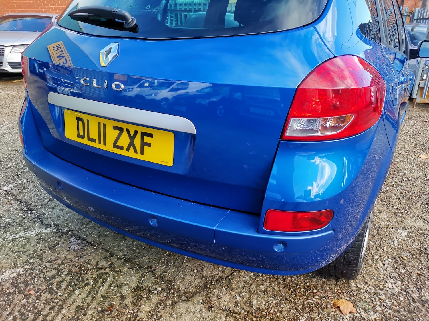 Used Renault Clio 2011 for sale - 76316673: Photo 33