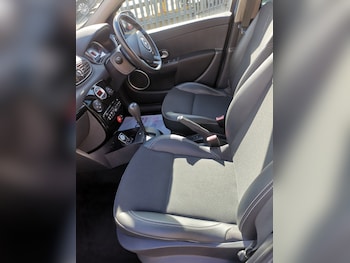 Used Renault Clio 2011 for sale - 76316673: Photo