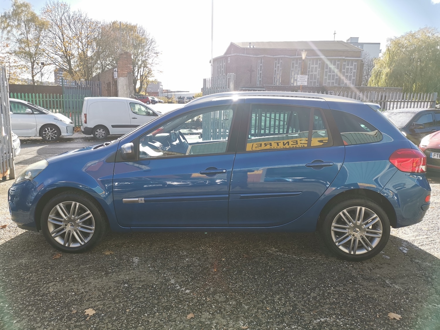 Used Renault Clio 2011 for sale - 76316673: Photo 6