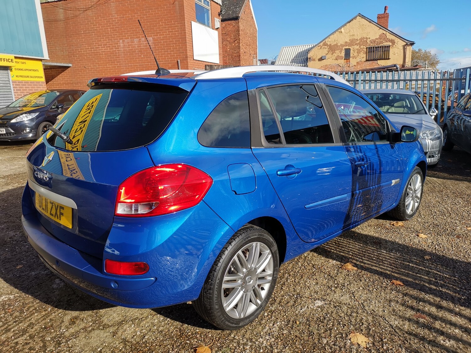 Used Renault Clio 2011 for sale - 76316673: Photo 9