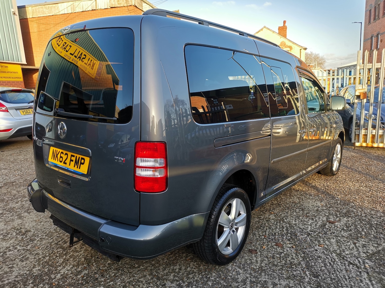 Used Volkswagen Caddy Maxi Life 2013 for sale - 76533906: Photo 10