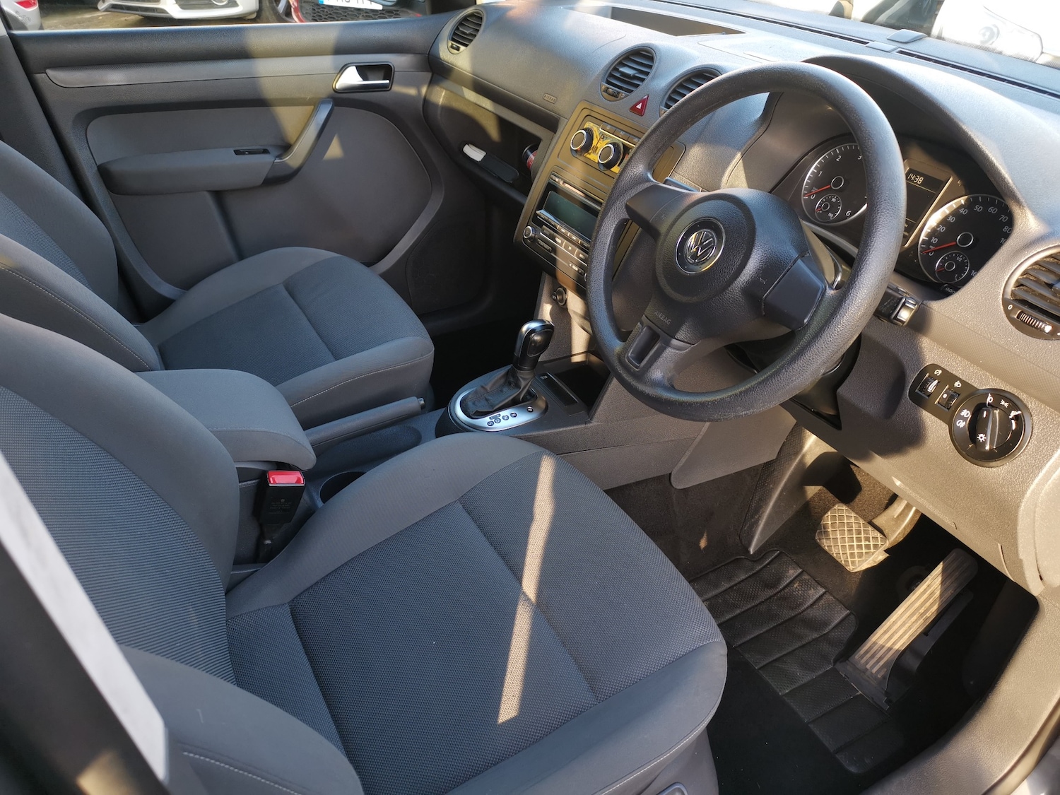 Used Volkswagen Caddy Maxi Life 2013 for sale - 76533906: Photo 12