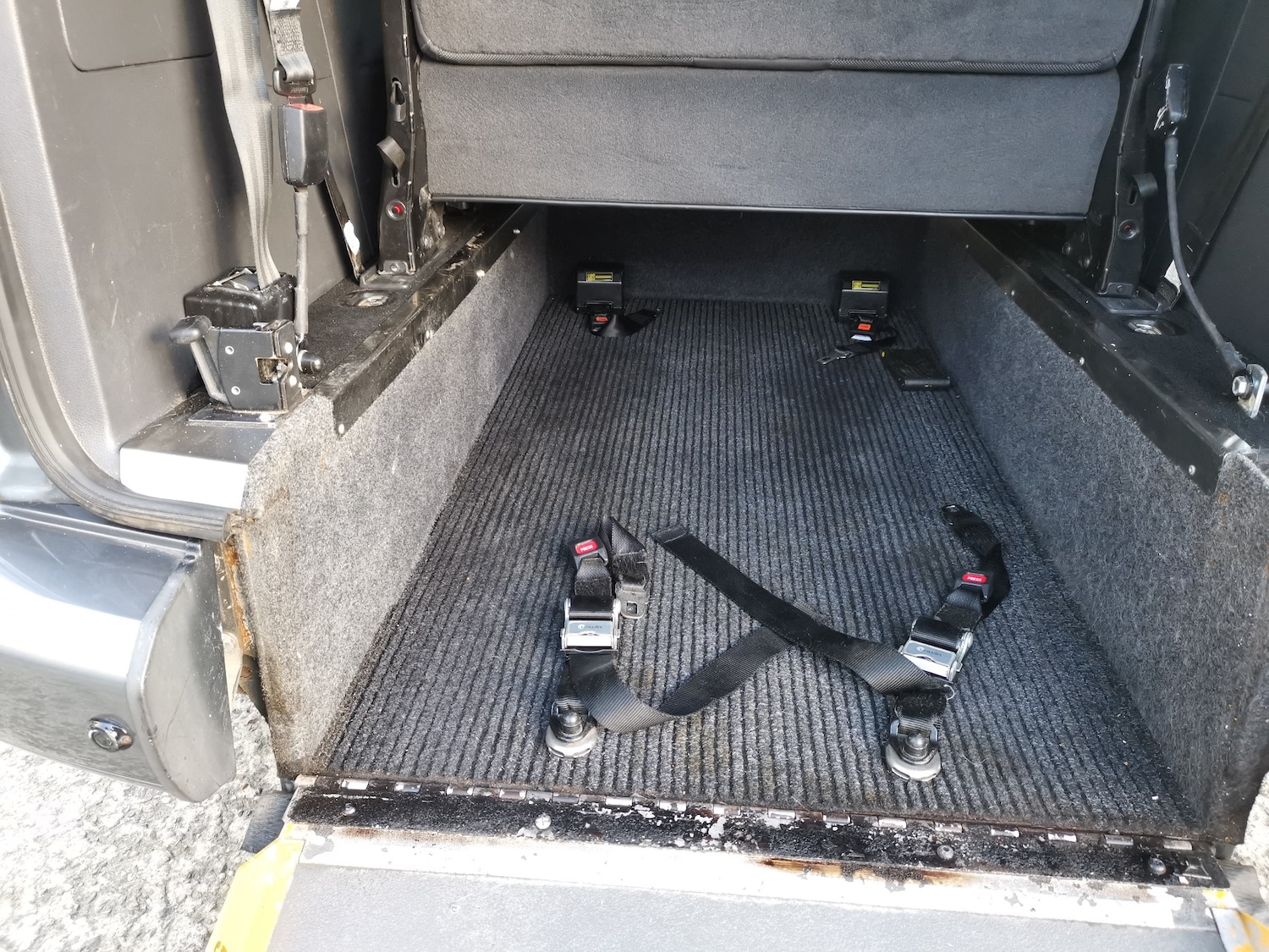 Used Volkswagen Caddy Maxi Life 2013 for sale - 76533906: Photo 25