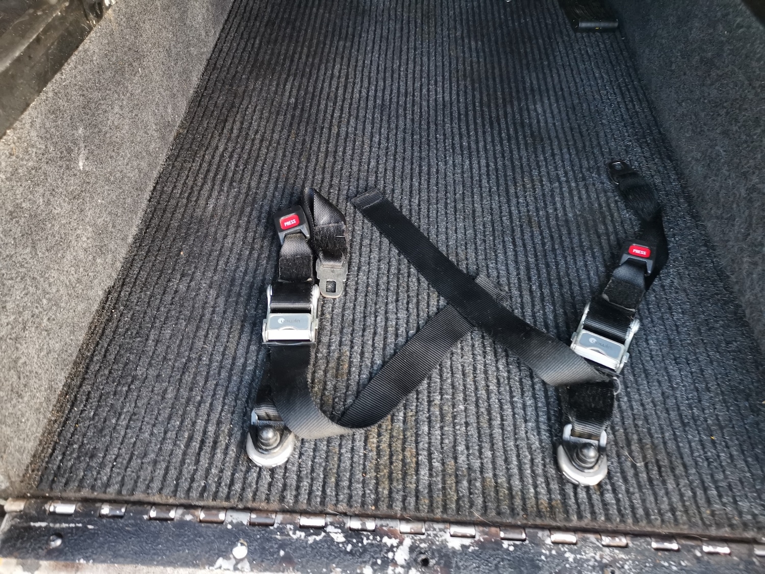 Used Volkswagen Caddy Maxi Life 2013 for sale - 76533906: Photo 26