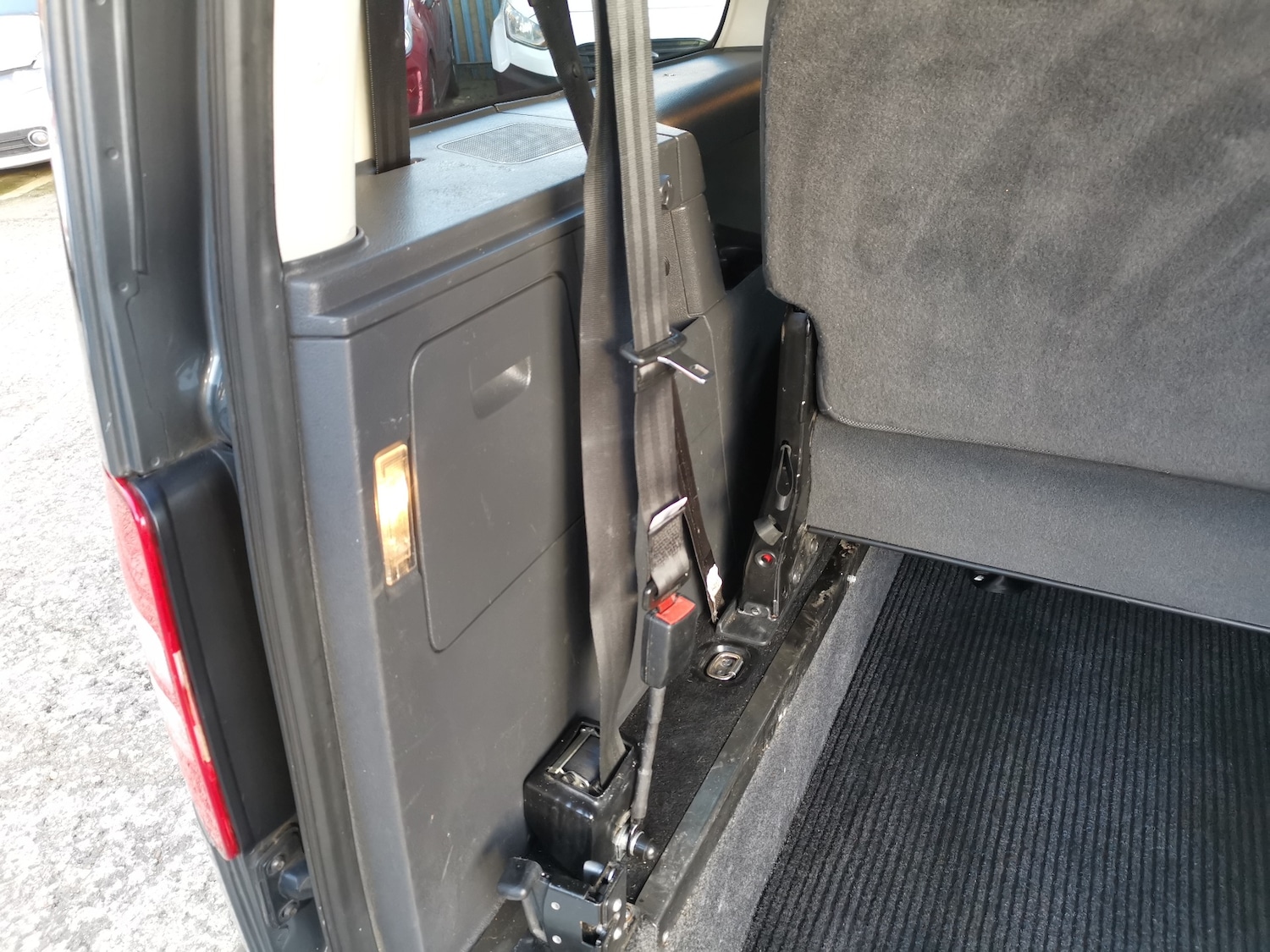 Used Volkswagen Caddy Maxi Life 2013 for sale - 76533906: Photo 28