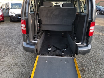 Used Volkswagen Caddy Maxi Life 2013 for sale - 76533906: Photo