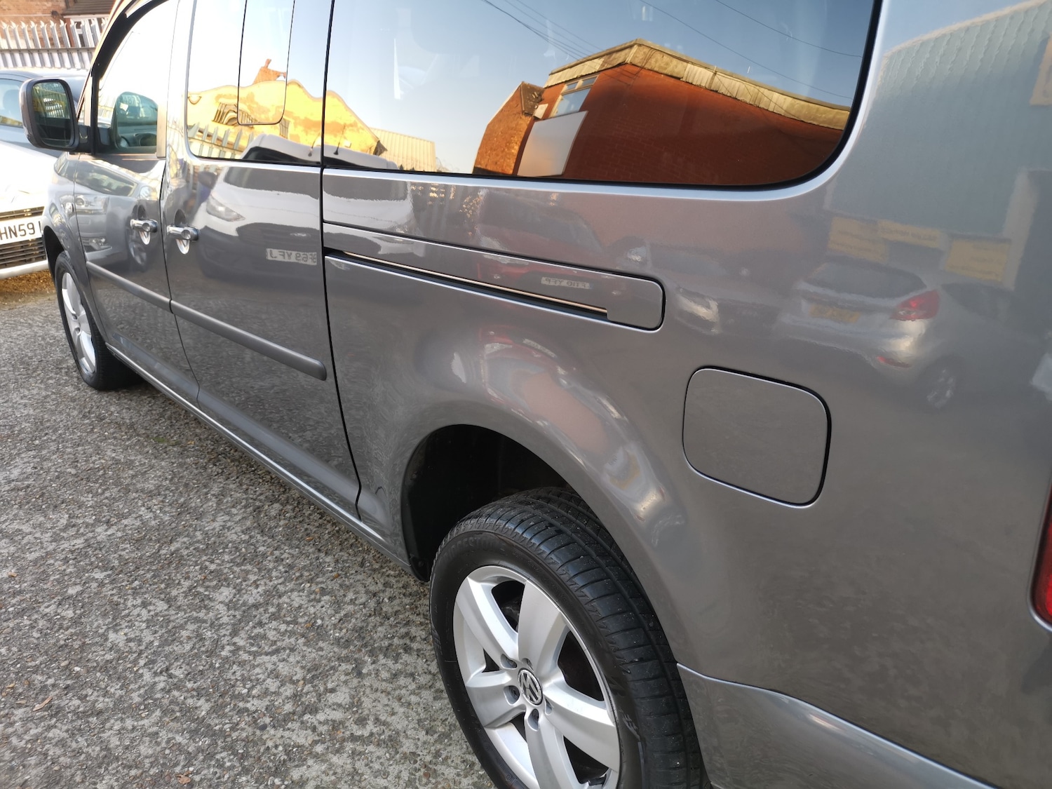 Used Volkswagen Caddy Maxi Life 2013 for sale - 76533906: Photo 36